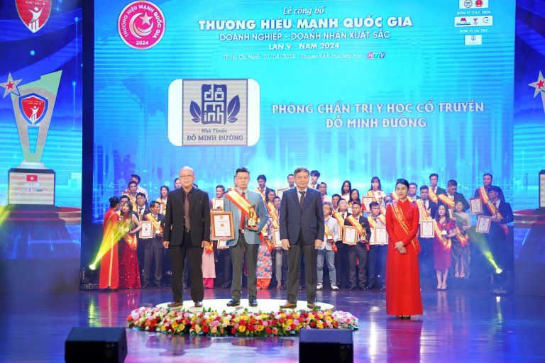 Đỗ Minh Đường Lọt Top 10 Thương Hiệu Mạnh Quốc Gia 2024 